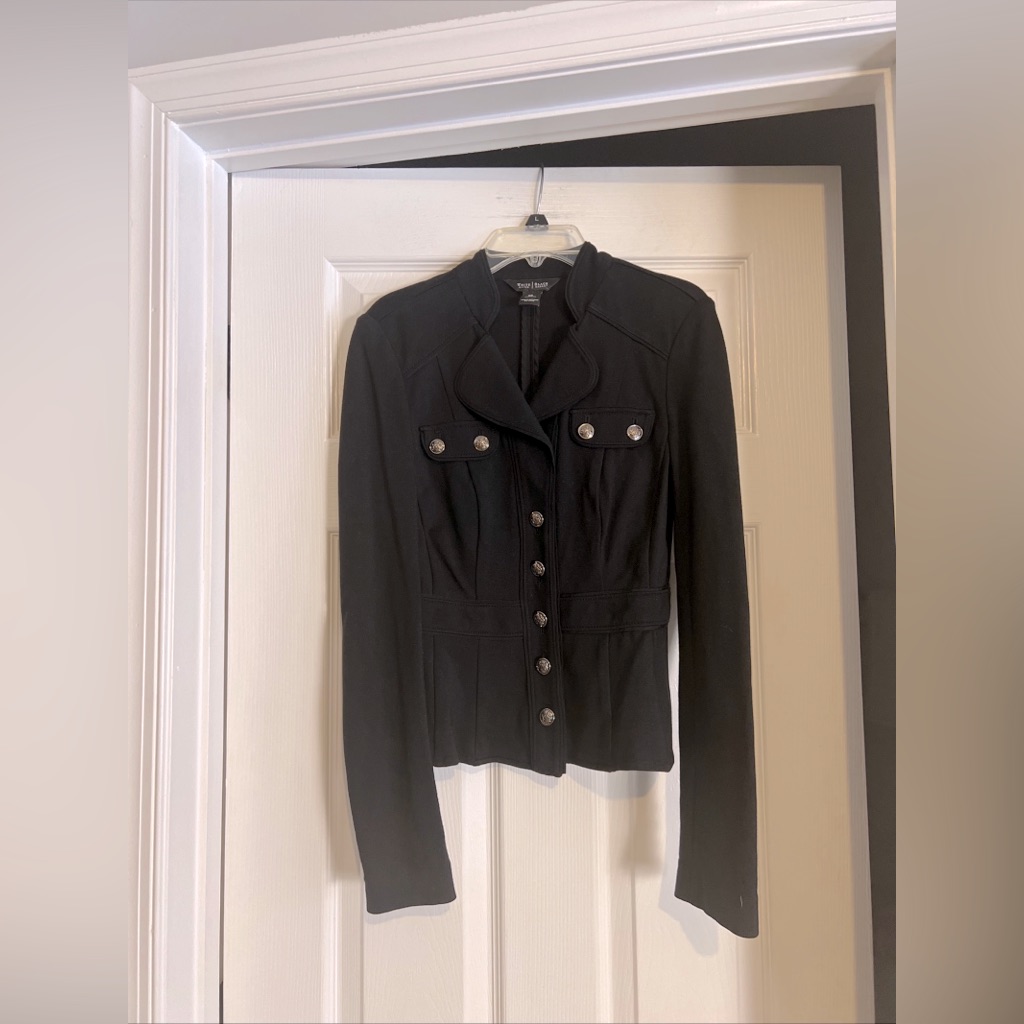 White House Black Market Short Jacket Size 00 Button